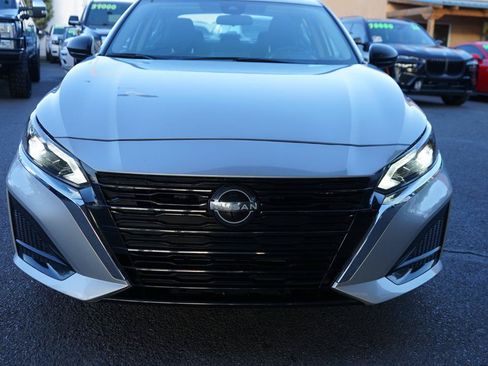 Used 2024 Nissan Altima 2.5 SV FWD image 10