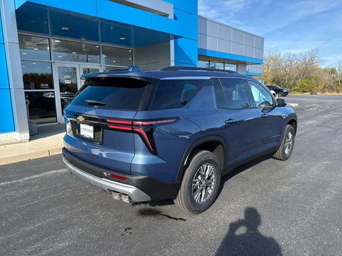 New 2026 Chevrolet Traverse LT w/ Driver Confidence Package image 13