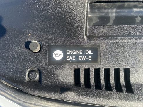 Used 2025 Toyota Camry SE image 12