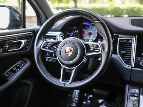 Used 2018 Porsche Macan S AWD/4WD image 13