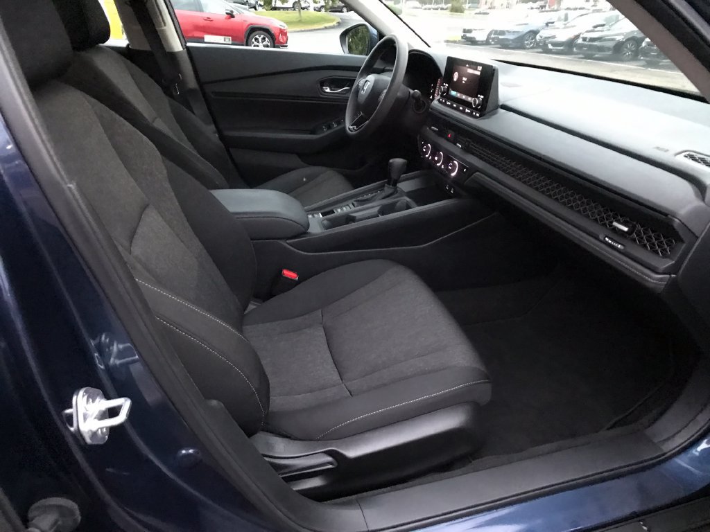Certified 2024 Honda Accord EX image 11