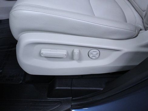 Used 2025 Honda Odyssey EX-L image 17