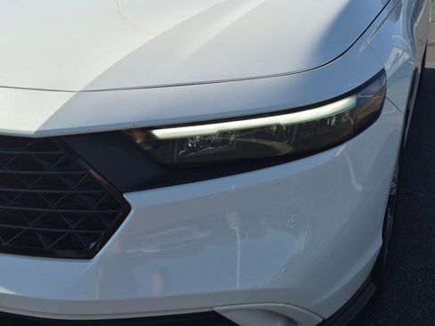Certified 2023 Honda Accord EX image 12