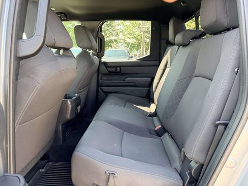 Certified 2024 Toyota Tacoma SR5 AWD/4WD image 16