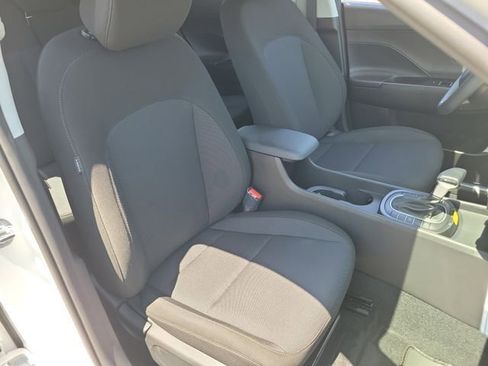 New 2026 Hyundai Kona SE FWD image 21