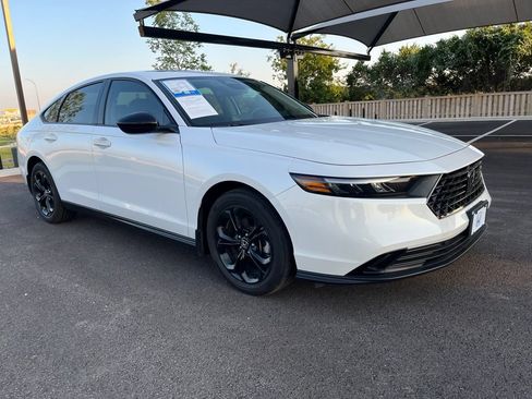 Used 2025 Honda Accord SE image 3