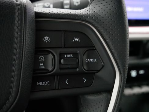 Certified 2025 Toyota 4Runner TRD Off-Road Premium image 25