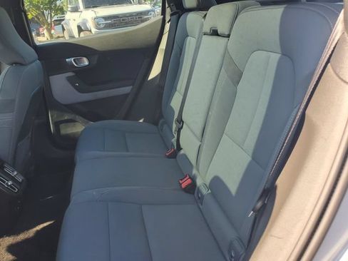 Used 2021 Toyota RAV4 LE AWD/4WD image 56