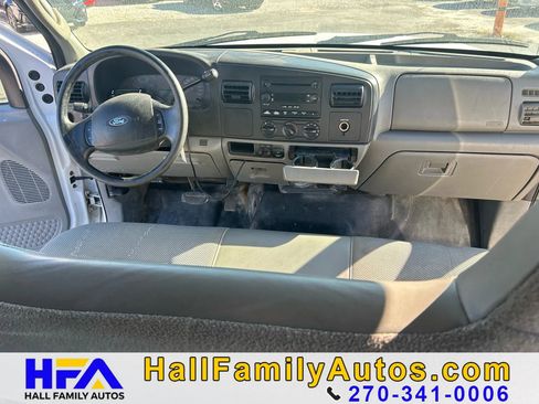 Used 2006 Ford F350 XL image 19