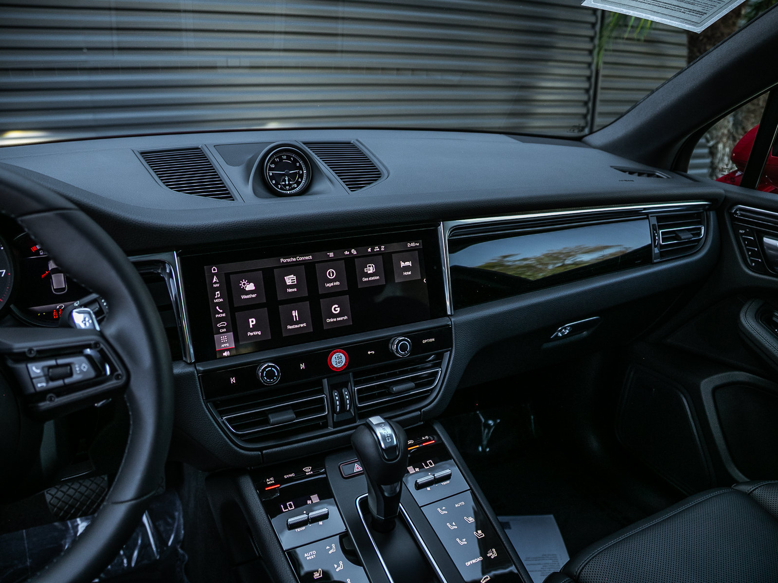 Certified 2026 Porsche Macan AWD/4WD image 19