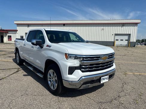 Used 2024 Chevrolet Silverado 1500 LTZ AWD/4WD image 3