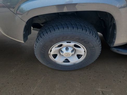 Used 2022 Toyota Tacoma SR w/ SR Convenience Package RWD image 9