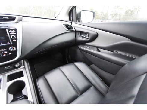 Used 2024 Nissan Murano SV w/ SV Midnight Edition Package image 12