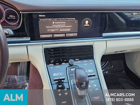 Used 2022 Porsche Panamera 4 image 23
