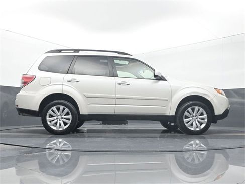 Used 2013 Subaru Forester 2.5X Premium image 12