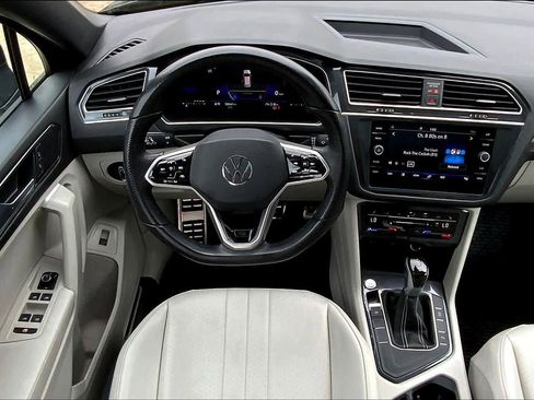 Used 2024 Volkswagen Tiguan SE R-Line image 6