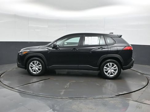Used 2024 Toyota Corolla Cross L AWD/4WD image 7