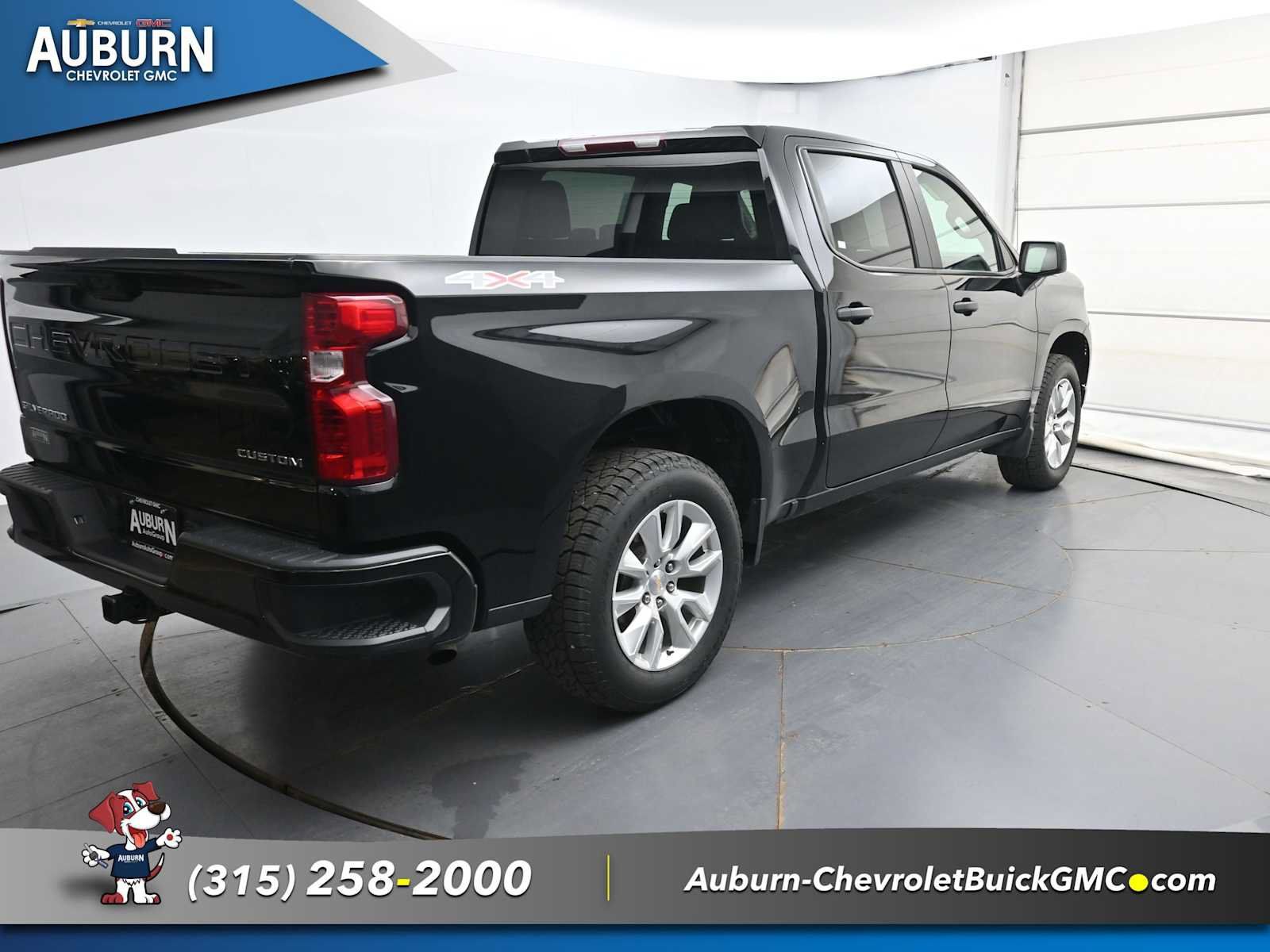 Used 2023 Chevrolet Silverado 1500 Custom AWD/4WD image 15