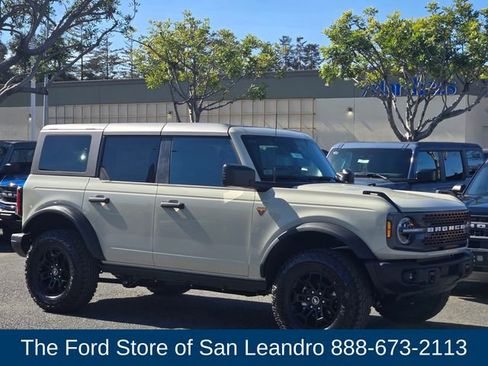 New 2026 Ford Bronco Badlands image 6