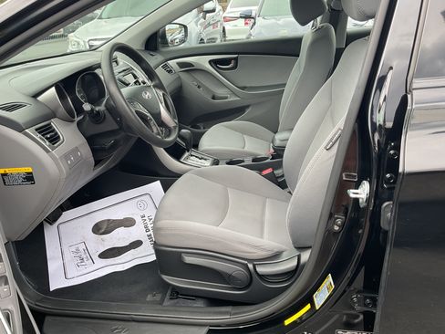 Used 2013 Hyundai Elantra GLS w/ Preferred Pkg FWD image 9