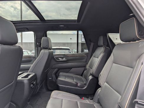 Used 2023 Chevrolet Tahoe Premier AWD/4WD image 9