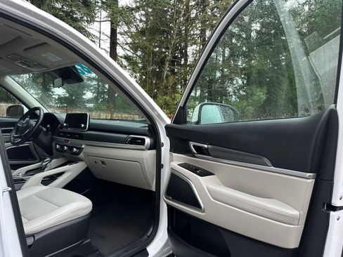 Used 2020 Kia Telluride S image 11