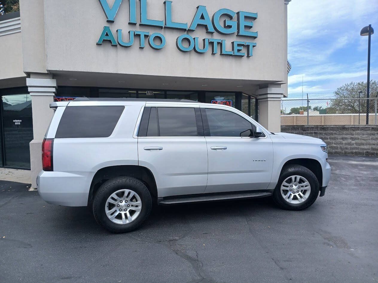 Used 2020 Chevrolet Tahoe LT w/ RST Edition AWD/4WD image 22