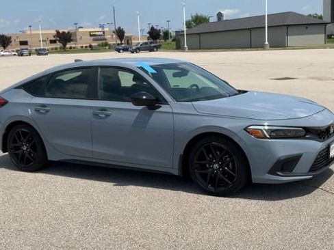 Used 2024 Honda Civic Sport image 2