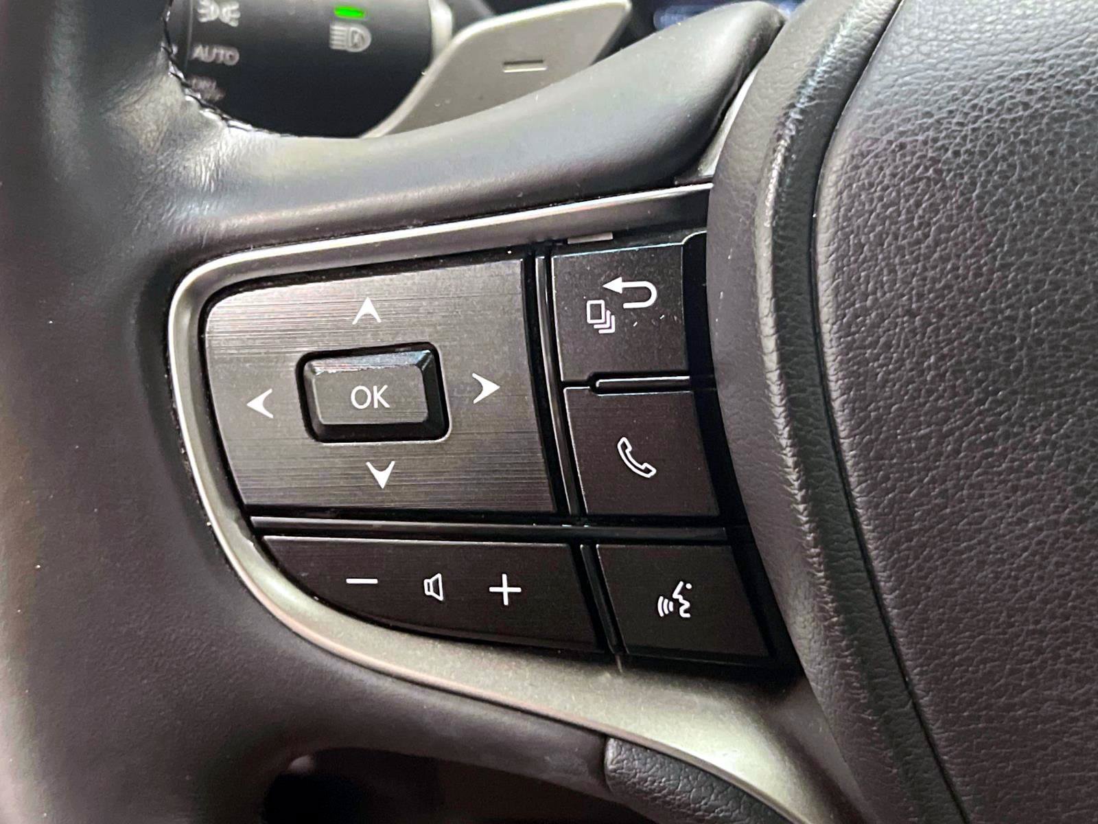 Used 2023 Lexus ES 350 w/ Premium Package FWD image 21
