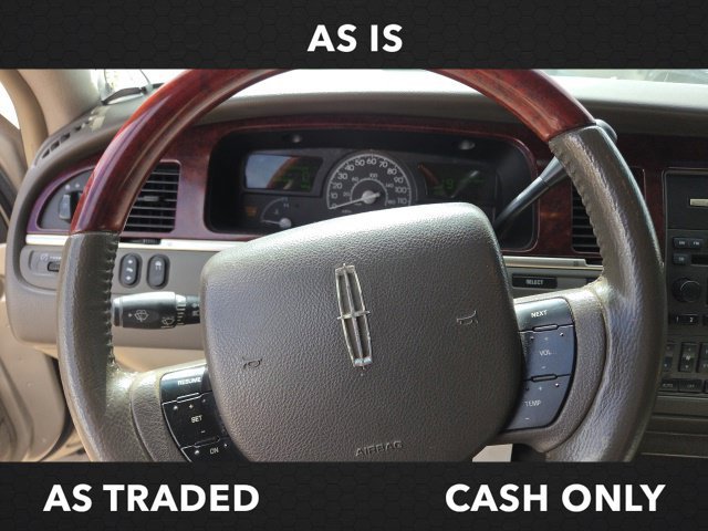 Used 2005 Lincoln Town Car Signature RWD image 19