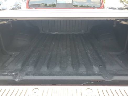 Used 2022 Nissan Frontier SV AWD/4WD image 7