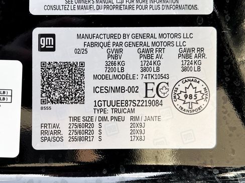 Used 2025 GMC Sierra 1500 AT4 w/ AT4 Premium Package image 30