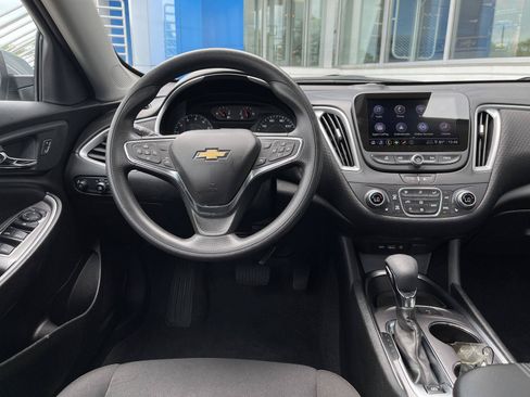 Used 2025 Chevrolet Malibu LT FWD image 15
