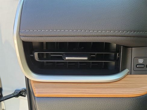 Used 2024 Toyota Grand Highlander Limited image 35