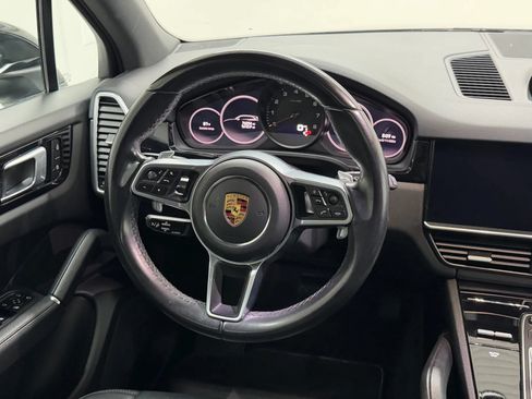 Used 2022 Porsche Cayenne AWD/4WD image 72