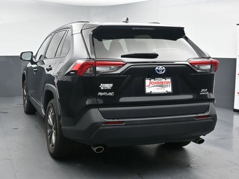Used 2024 Toyota RAV4 XLE Premium w/ Weather Package AWD/4WD image 6