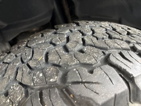 Used 2018 Jeep Wrangler Unlimited Sport S AWD/4WD image 32
