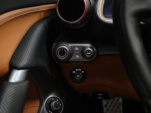 Certified 2018 Ferrari 812 Superfast RWD image 50