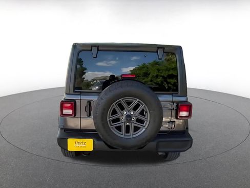 Used 2025 Jeep Wrangler Unlimited Sport AWD/4WD image 11