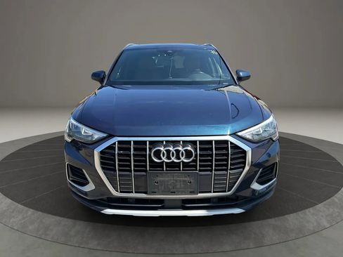 Used 2020 Audi Q3 2.0T Premium w/ Convenience Package AWD/4WD image 2