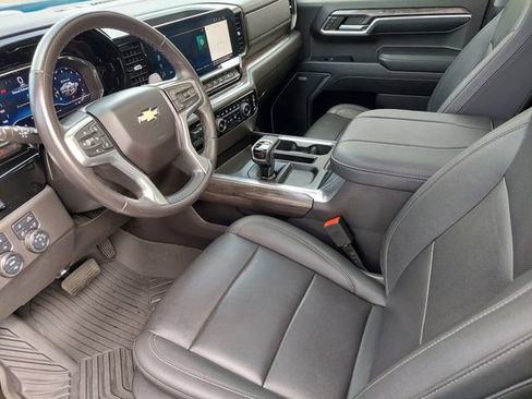 Used 2023 Chevrolet Silverado 1500 LTZ w/ LTZ Premium Package AWD/4WD image 23