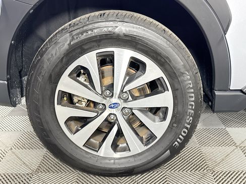 Used 2024 Subaru Outback Premium AWD/4WD image 31