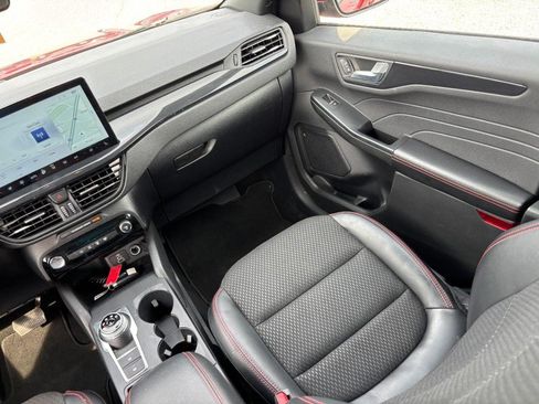 Used 2025 Ford Escape ST-Line Select w/ Tech Pack #1 AWD/4WD image 16