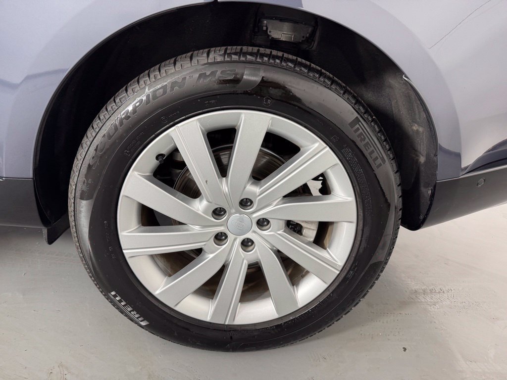 Used 2025 Land Rover Range Rover SE AWD/4WD image 36