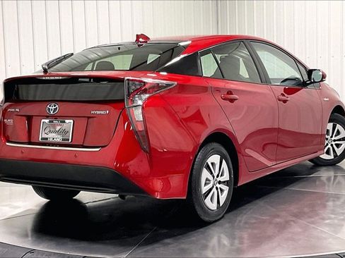 Used 2017 Toyota Prius Four w/ Advanced Technology Package FWD image 13
