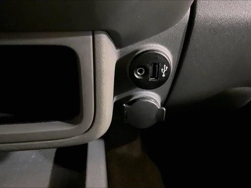 Used 2017 Nissan Frontier SV AWD/4WD image 25