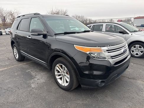 Used 2013 Ford Explorer XLT image 1