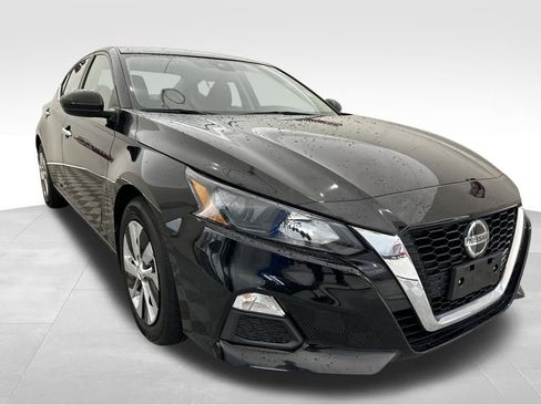 Used 2022 Nissan Altima 2.5 S image 8