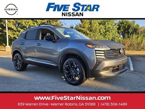 New 2026 Nissan Kicks SR FWD image 1