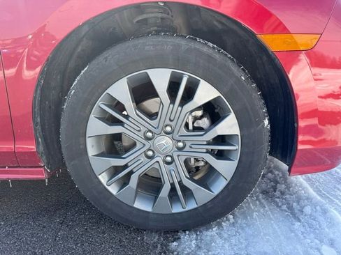 Used 2025 Honda Odyssey Touring image 4